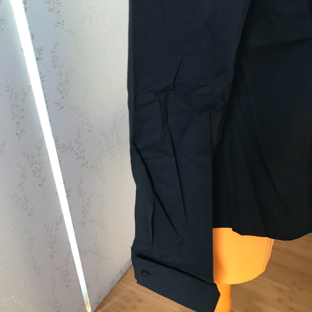𝅺Old Navy perfect fit blouse with French cuffs szM - Picture 5 of 5